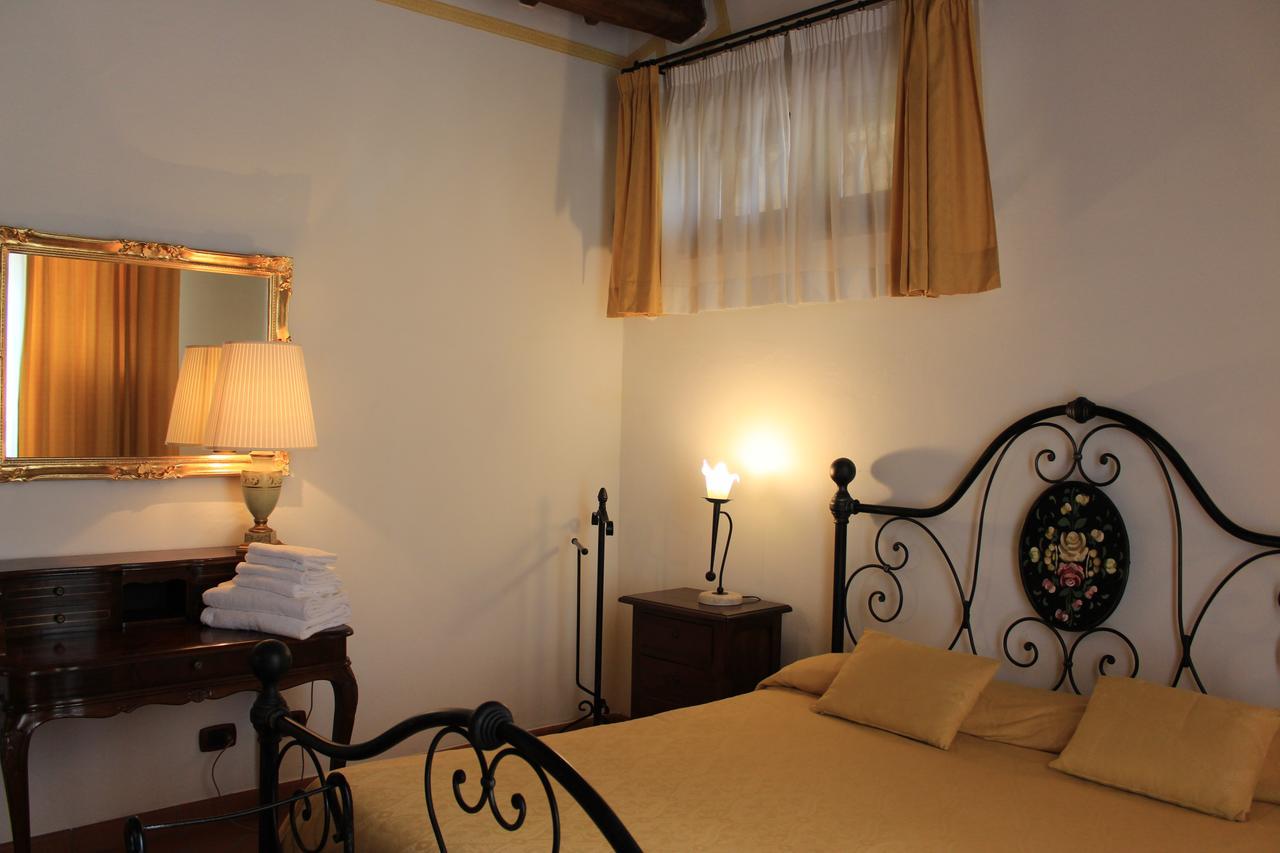 Il Colombaio Winery & Rooms Monteriggioni Eksteriør bilde